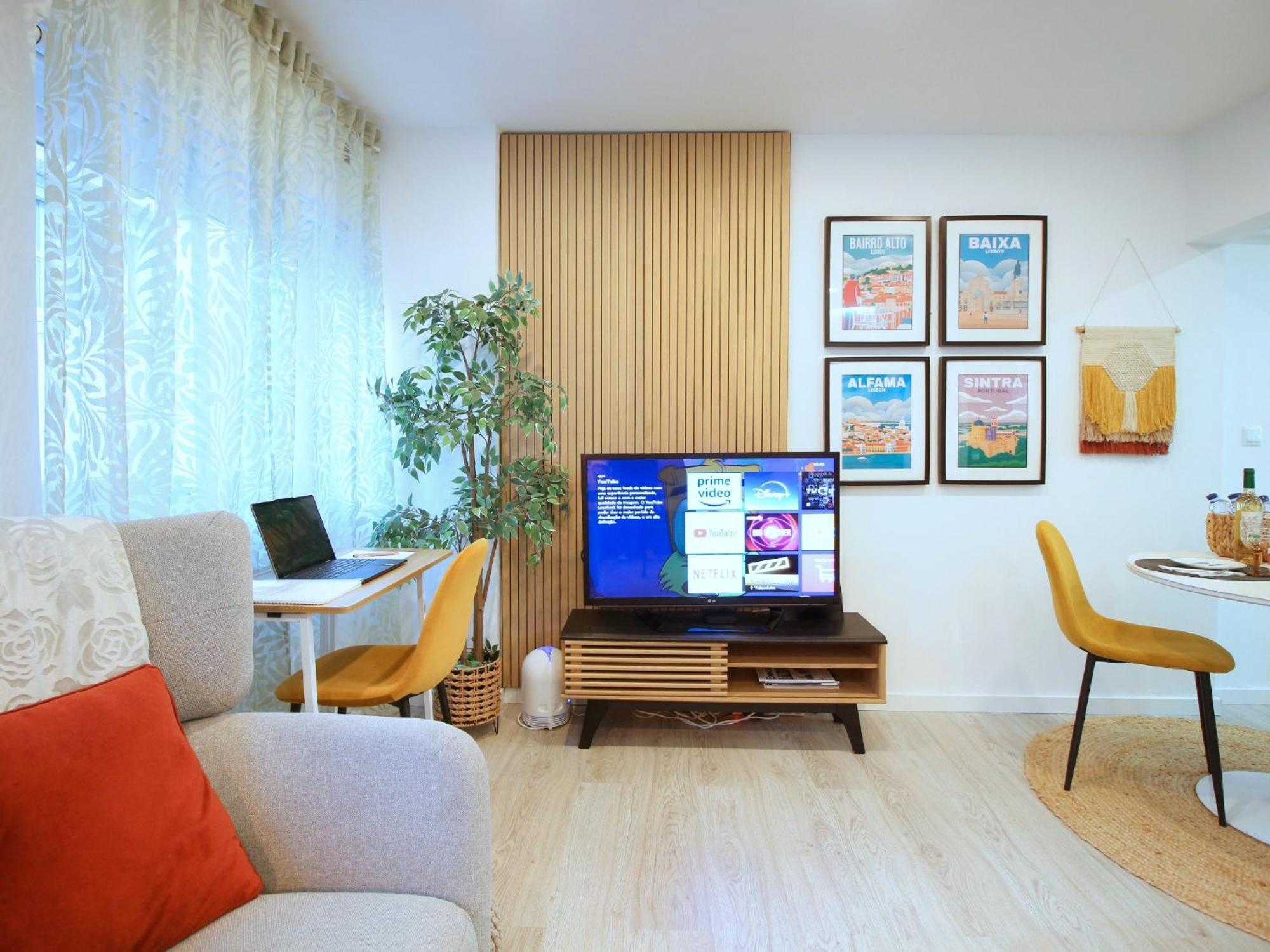 Cozy Apartment - Your Home Away Amadora Bagian luar foto
